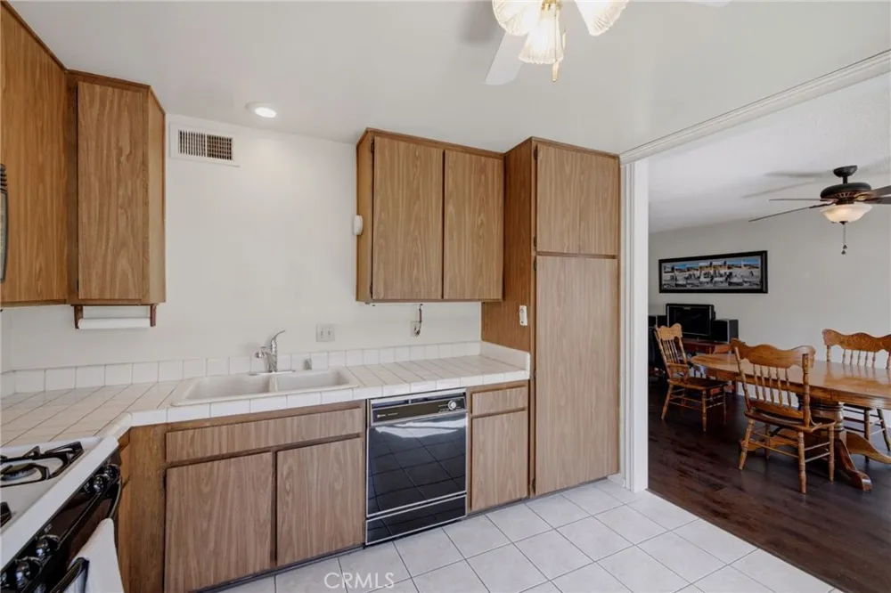 9436 Via Salerno Sun Valley, CA 91504