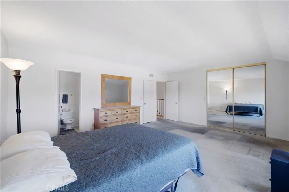9436 Via Salerno Sun Valley, CA 91504