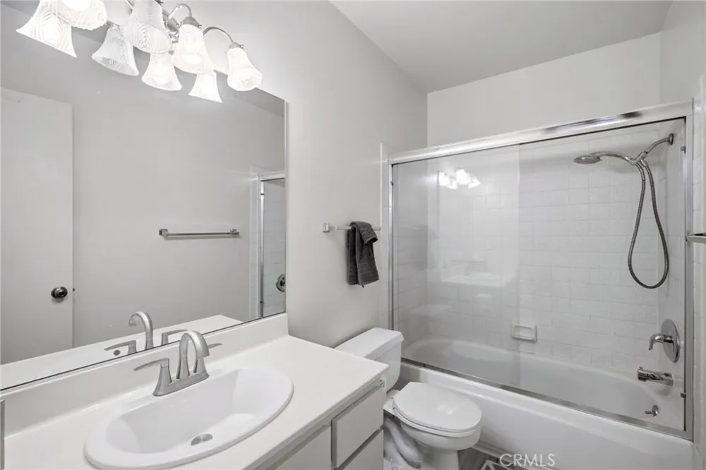9436 Via Salerno Sun Valley, CA 91504