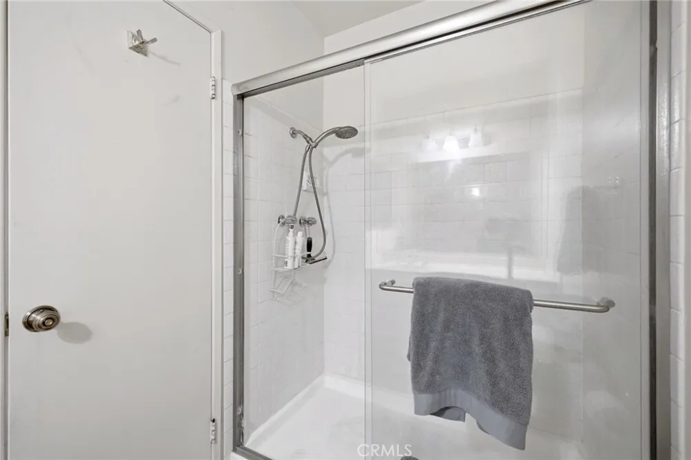 9436 Via Salerno Sun Valley, CA 91504