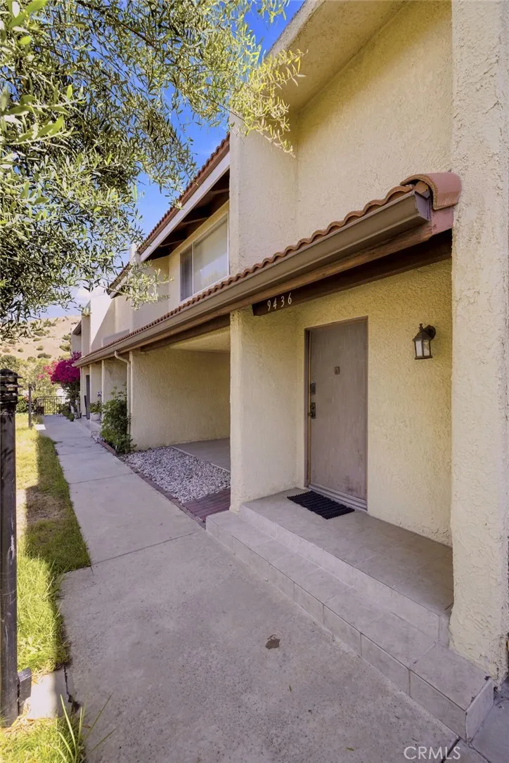 9436 Via Salerno Sun Valley, CA 91504