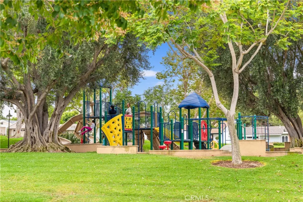 18846 Saginaw Irvine, CA 92603