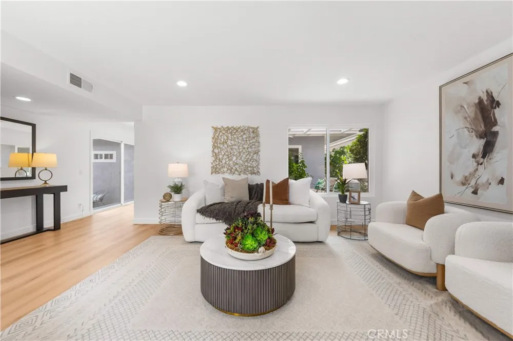 18846 Saginaw Irvine, CA 92603