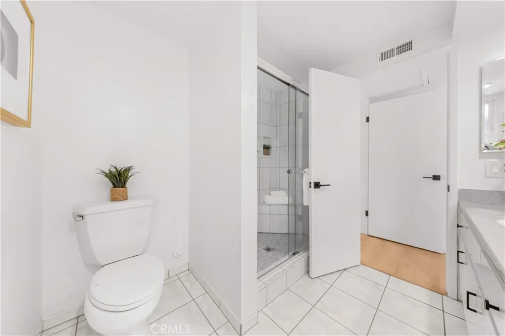18846 Saginaw Irvine, CA 92603
