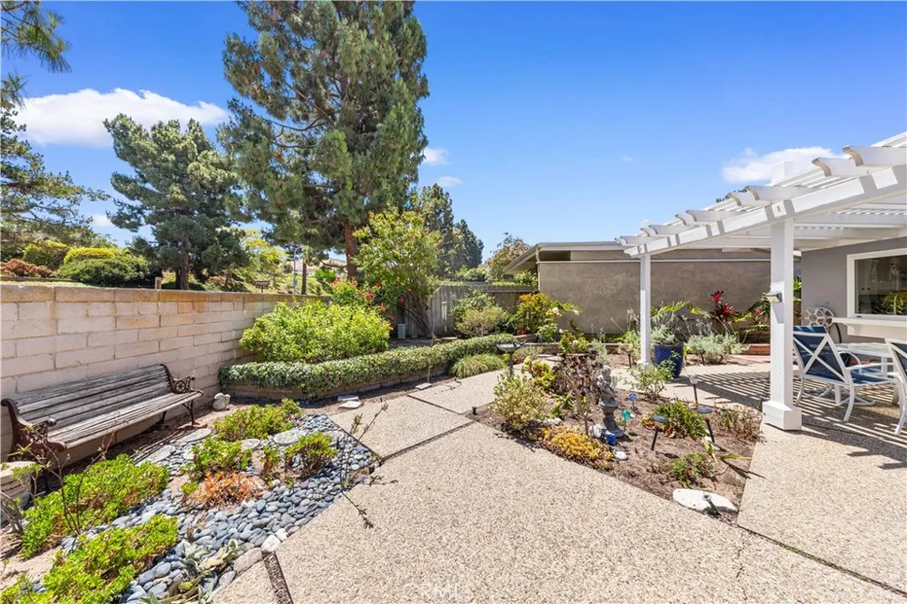 18846 Saginaw Irvine, CA 92603
