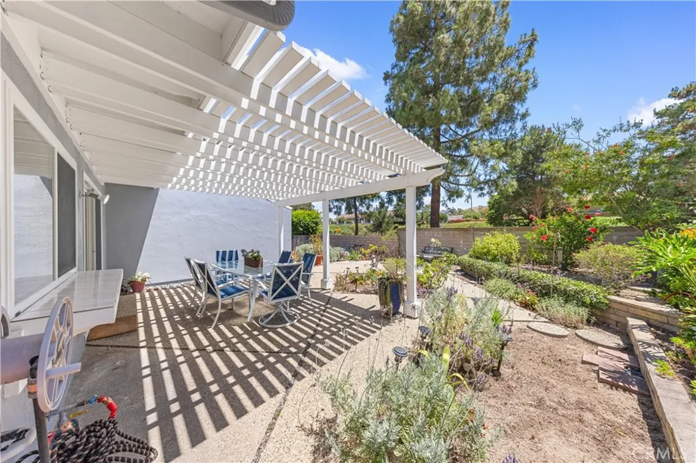 18846 Saginaw Irvine, CA 92603