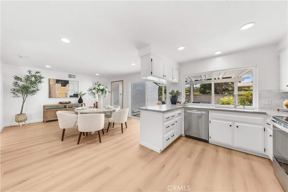 18846 Saginaw Irvine, CA 92603