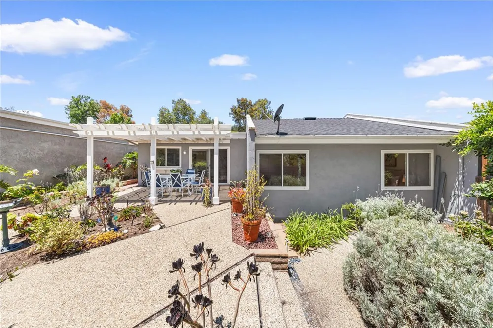 18846 Saginaw Irvine, CA 92603