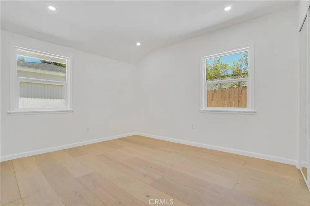 7337 Caldus Avenue Van Nuys, CA 91406