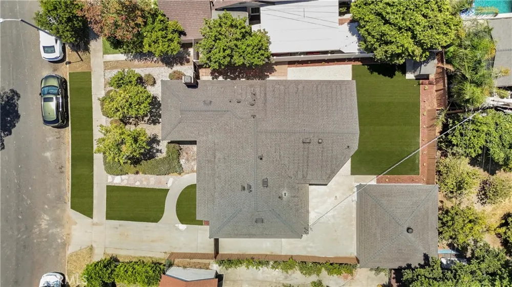 7337 Caldus Avenue Van Nuys, CA 91406