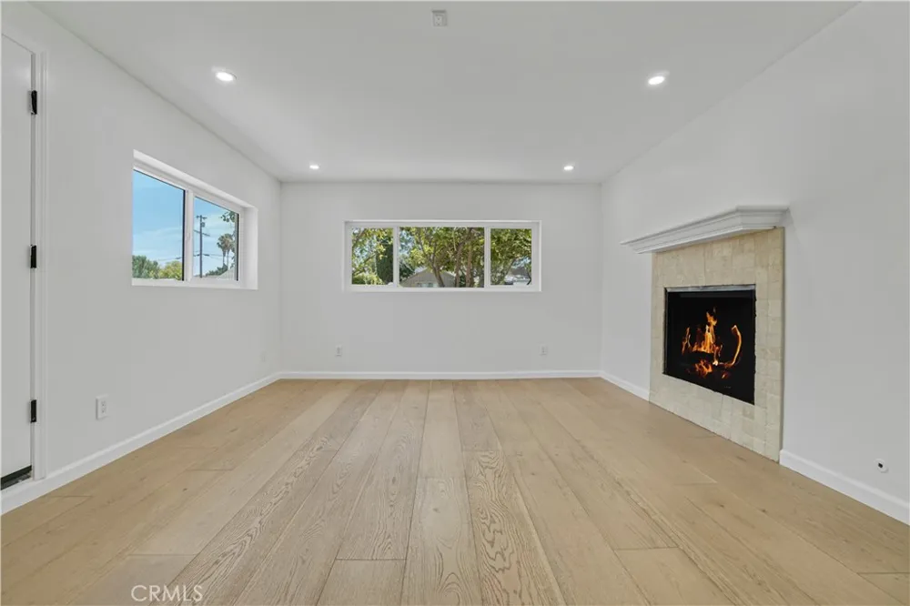 7337 Caldus Avenue Van Nuys, CA 91406