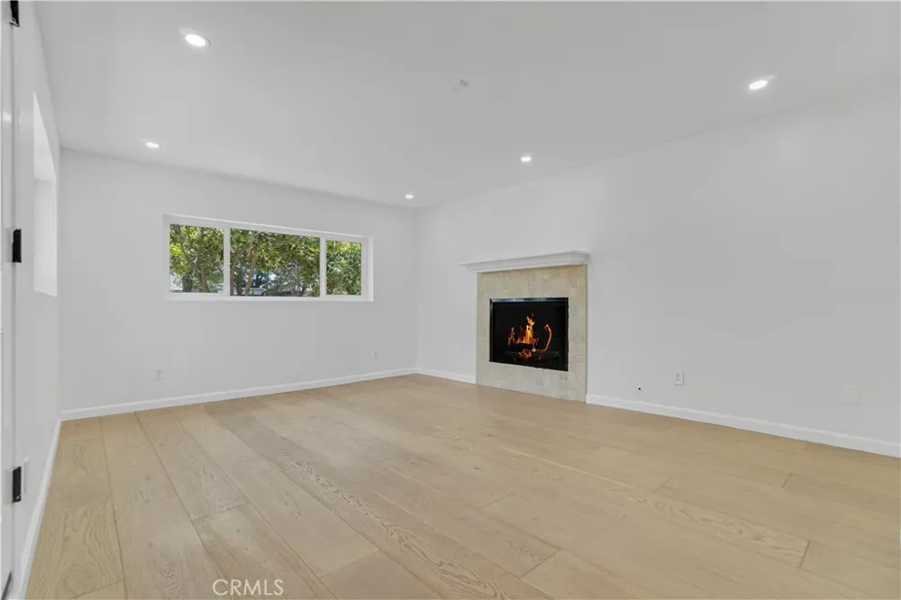 7337 Caldus Avenue Van Nuys, CA 91406