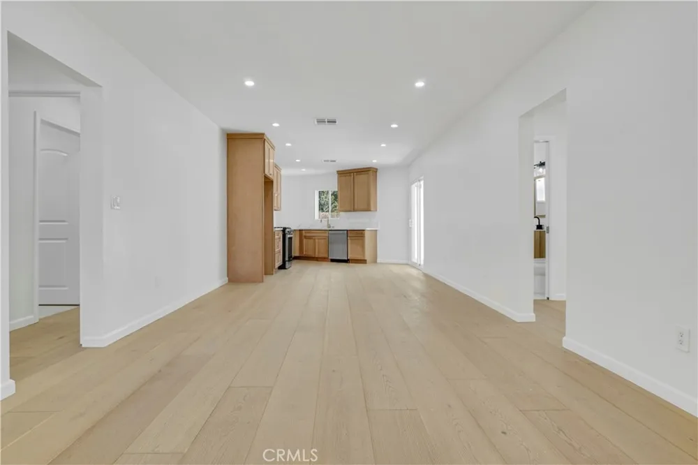7337 Caldus Avenue Van Nuys, CA 91406