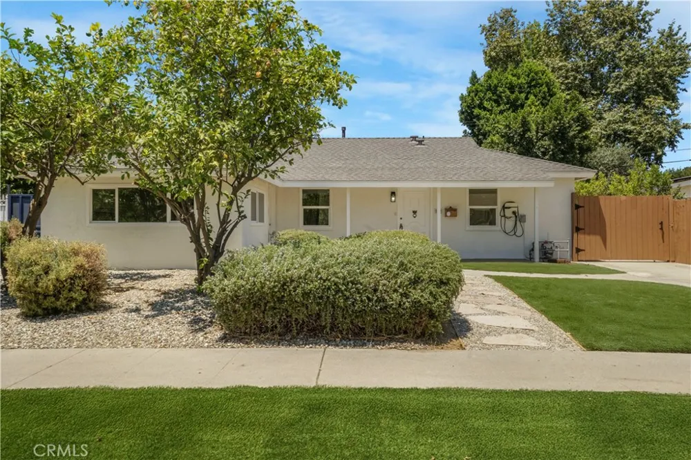 7337 Caldus Avenue Van Nuys, CA 91406