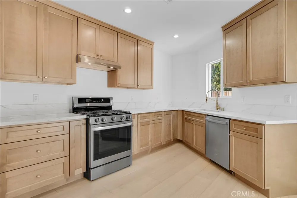 7337 Caldus Avenue Van Nuys, CA 91406