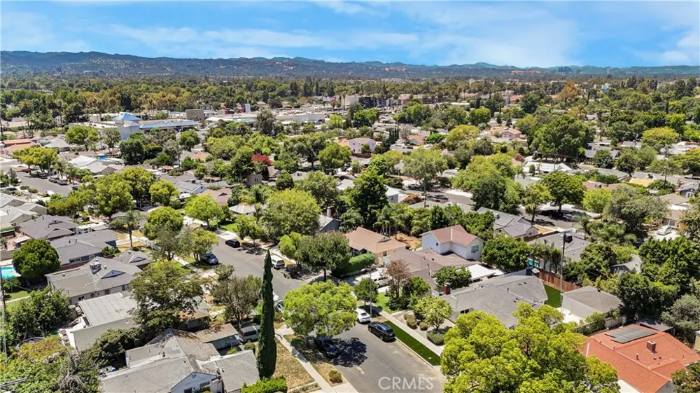 7337 Caldus Avenue Van Nuys, CA 91406