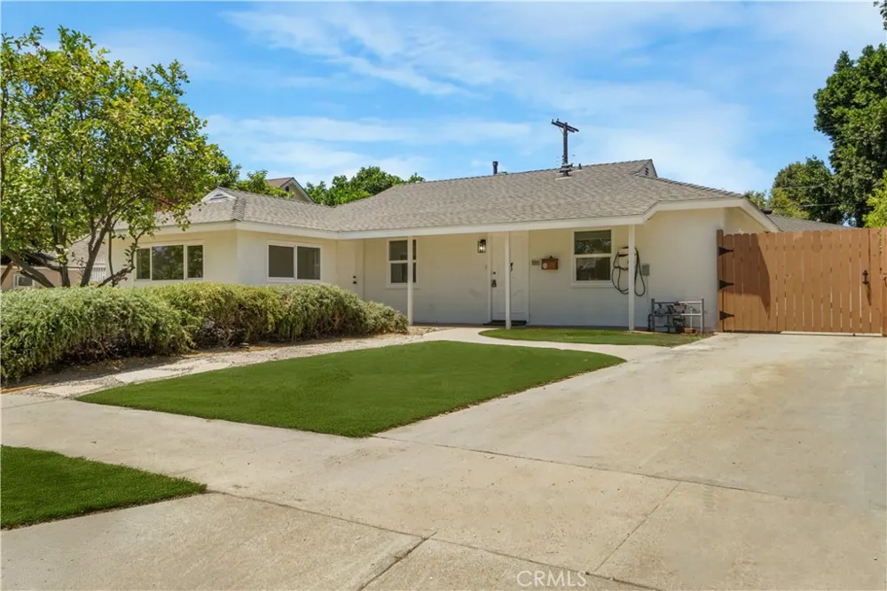 7337 Caldus Avenue Van Nuys, CA 91406