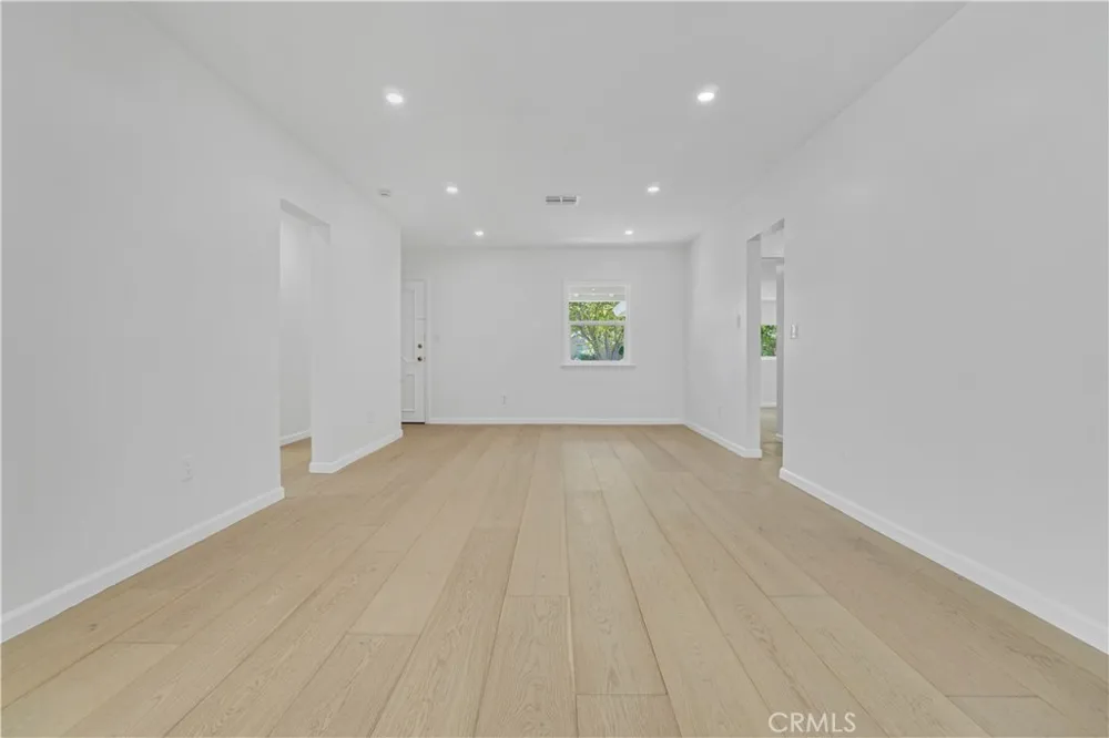 7337 Caldus Avenue Van Nuys, CA 91406