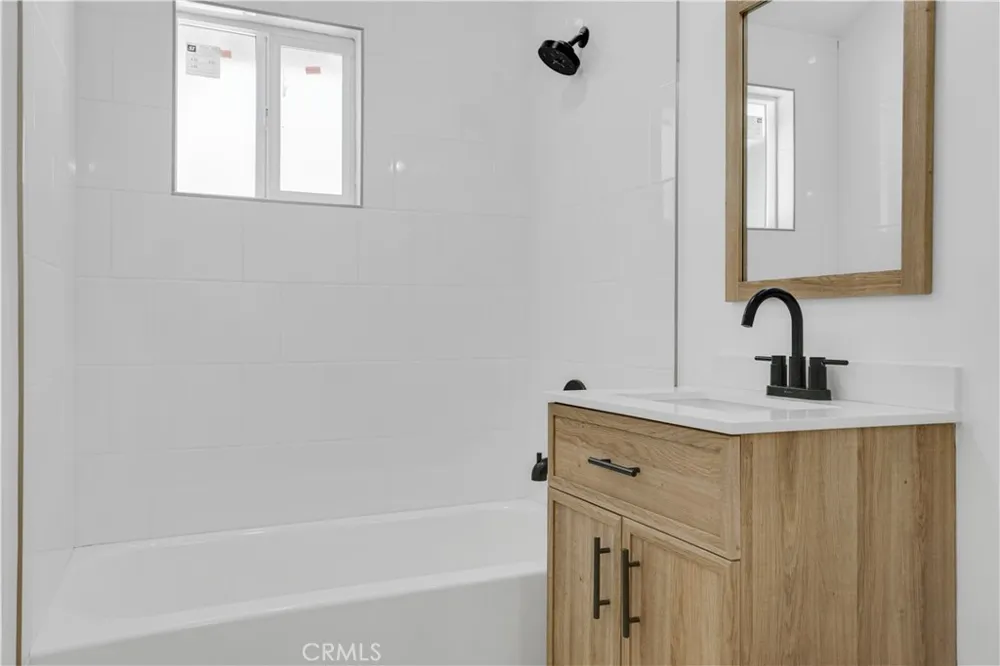 7337 Caldus Avenue Van Nuys, CA 91406