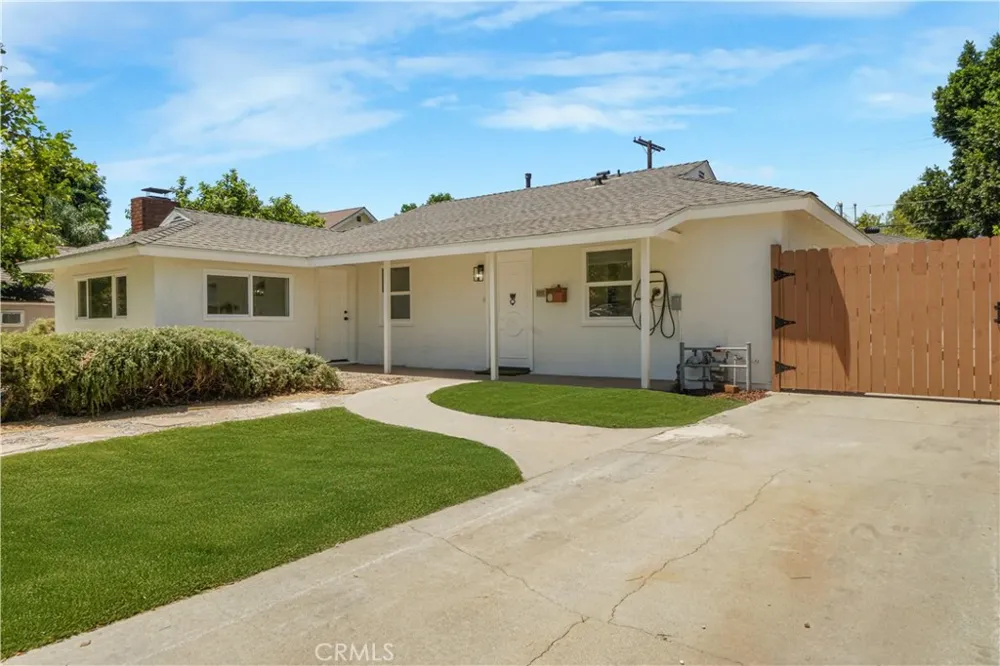 7337 Caldus Avenue Van Nuys, CA 91406