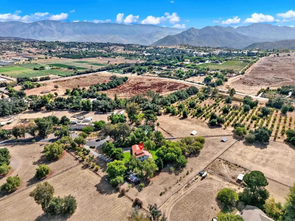 15459 Glentree Road Valley Center, CA 92082