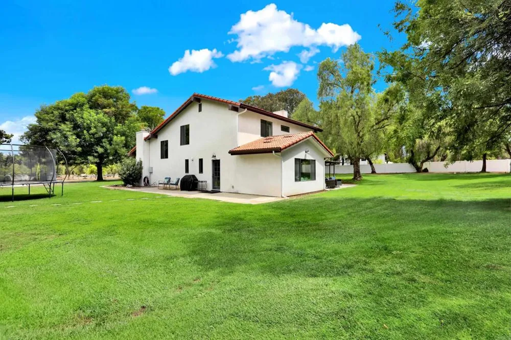 15459 Glentree Road Valley Center, CA 92082