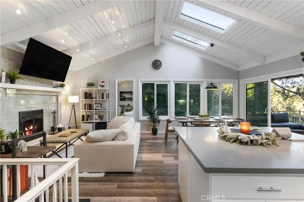 24649 Valle Drive Crestline, CA 92325