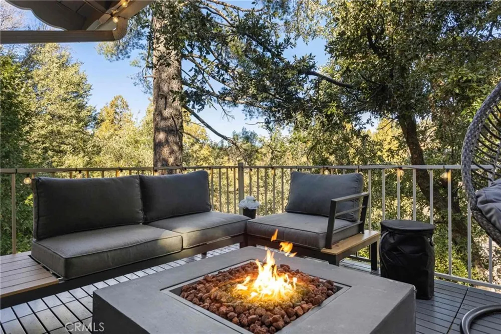 24649 Valle Drive Crestline, CA 92325