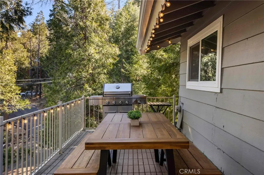 24649 Valle Drive Crestline, CA 92325