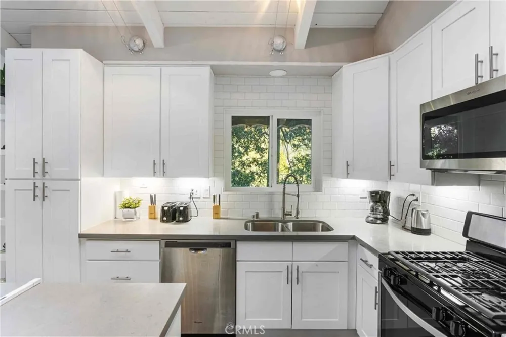 24649 Valle Drive Crestline, CA 92325