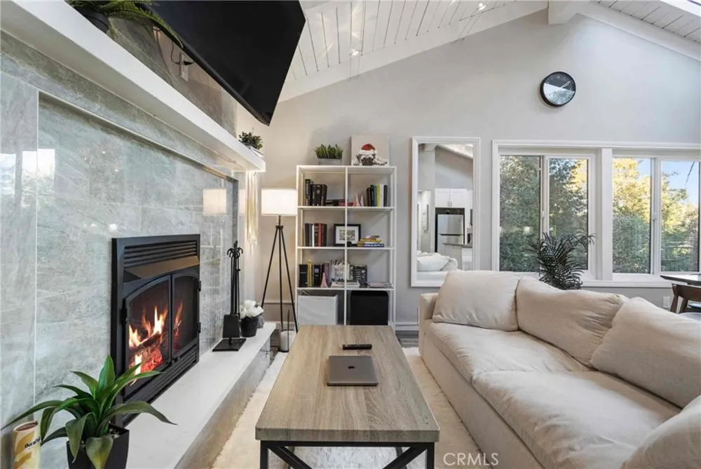 24649 Valle Drive Crestline, CA 92325