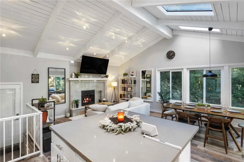 24649 Valle Drive Crestline, CA 92325