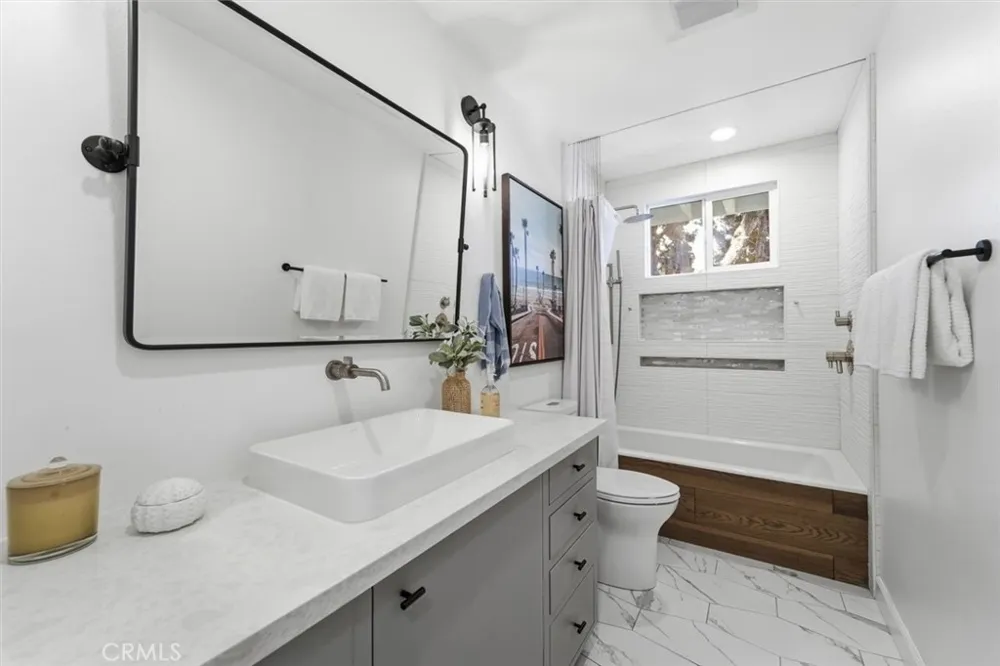 1610 Carver Redondo Beach, CA 90278