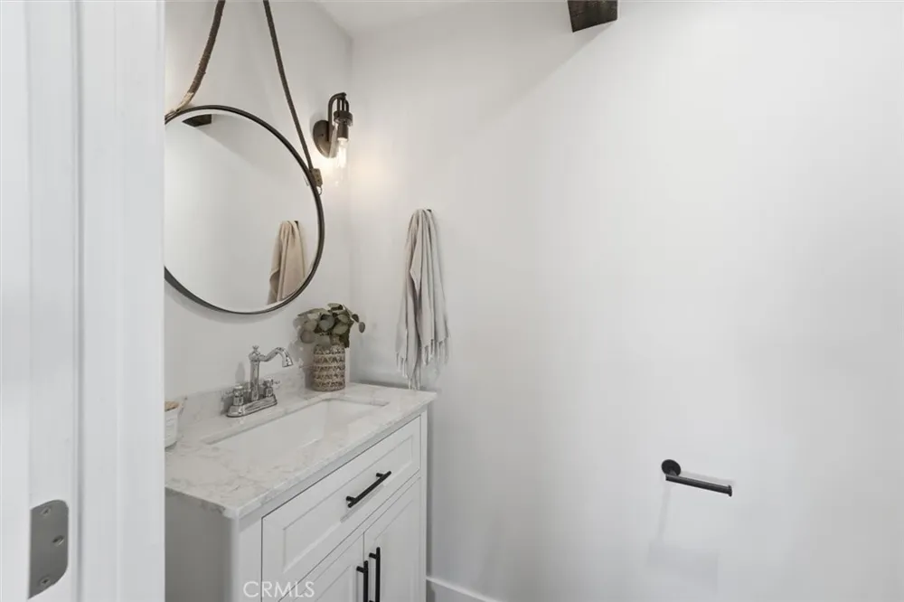 1610 Carver Redondo Beach, CA 90278