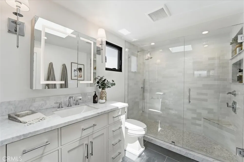 1610 Carver Redondo Beach, CA 90278
