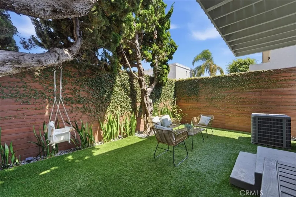 1610 Carver Redondo Beach, CA 90278