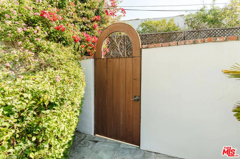 6636 Colgate Avenue Los Angeles, CA 90048