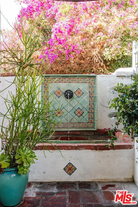 6636 Colgate Avenue Los Angeles, CA 90048