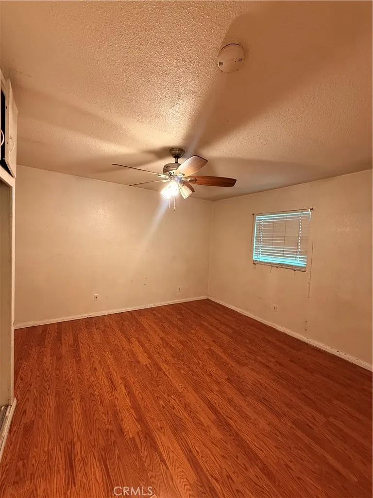 13606 S Largo Avenue Compton, CA 90222