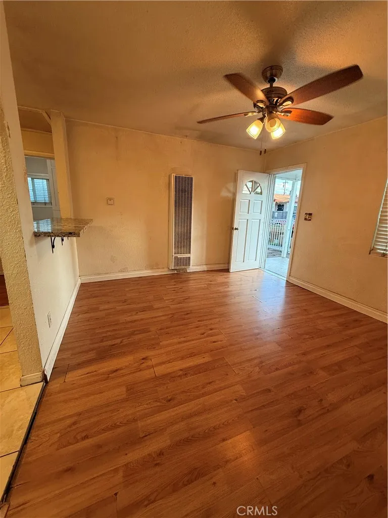 13606 S Largo Avenue Compton, CA 90222