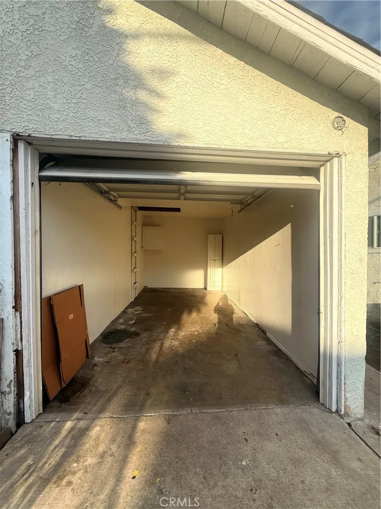 13606 S Largo Avenue Compton, CA 90222