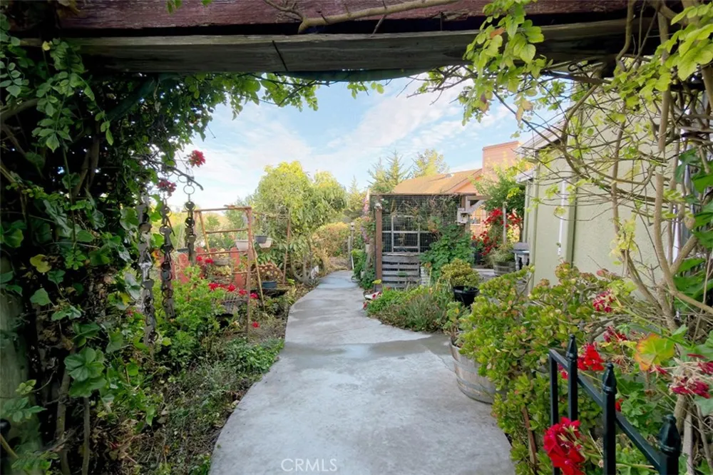 3198 Wood Cambria, CA 93428