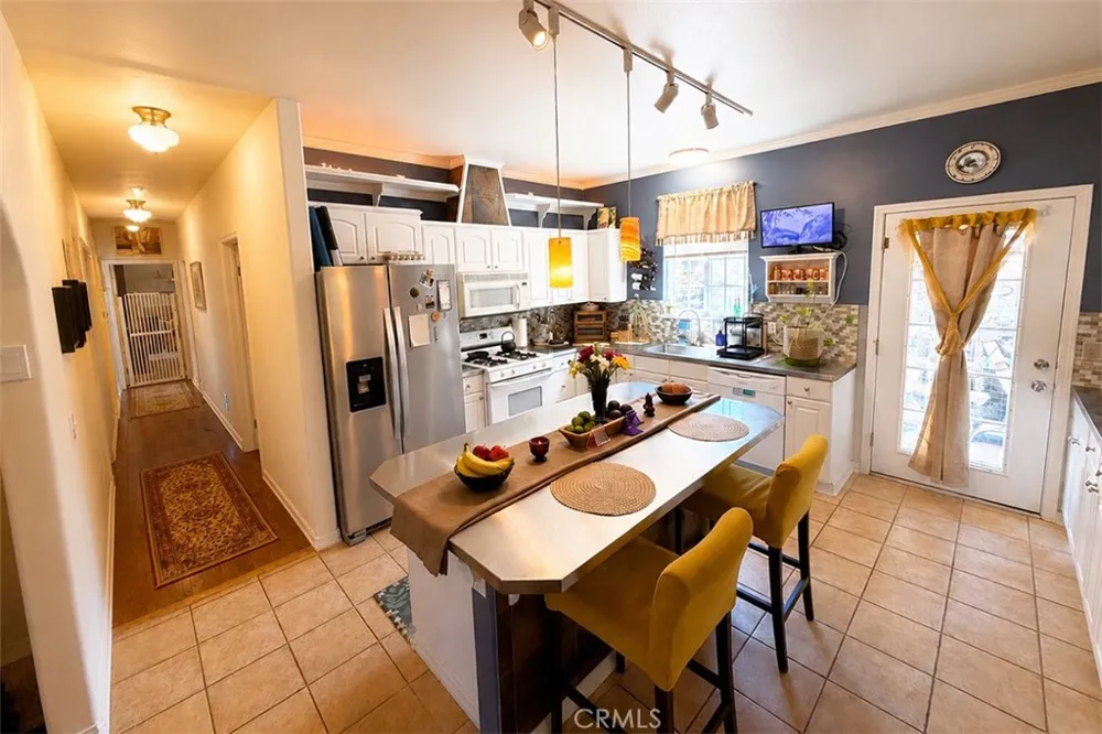 3198 Wood Cambria, CA 93428