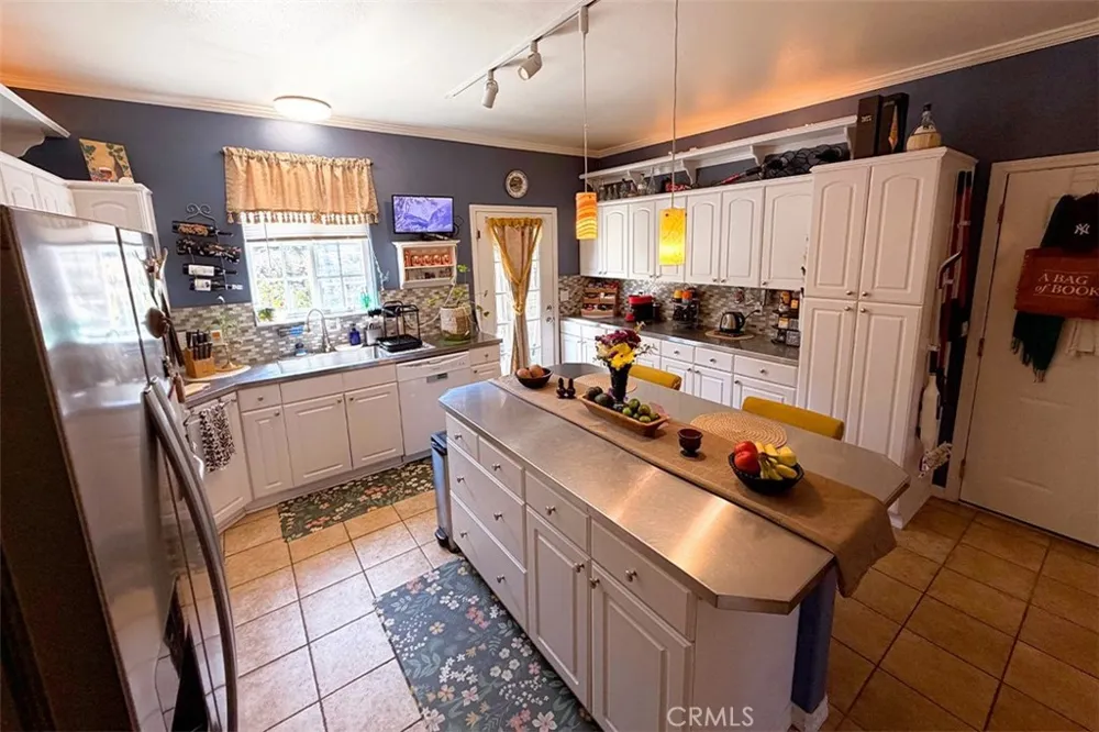 3198 Wood Cambria, CA 93428