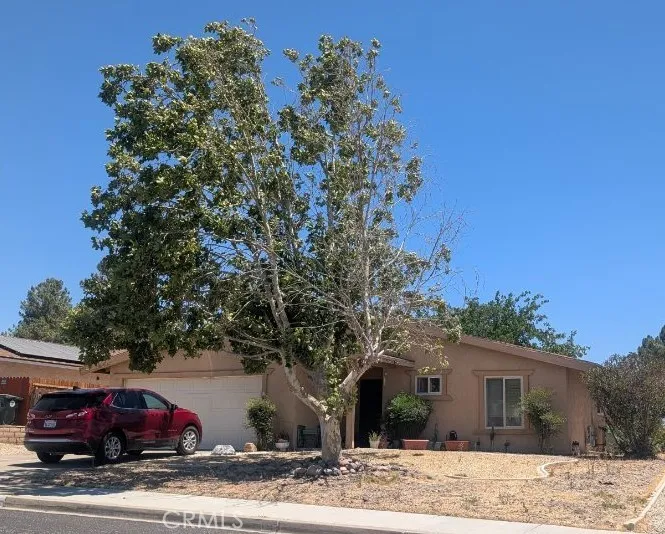 13887 Oakmont Drive Victorville, CA 92395