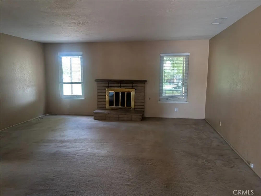 13887 Oakmont Drive Victorville, CA 92395