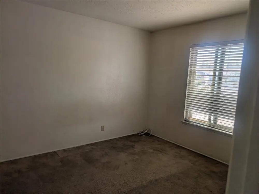 13887 Oakmont Drive Victorville, CA 92395