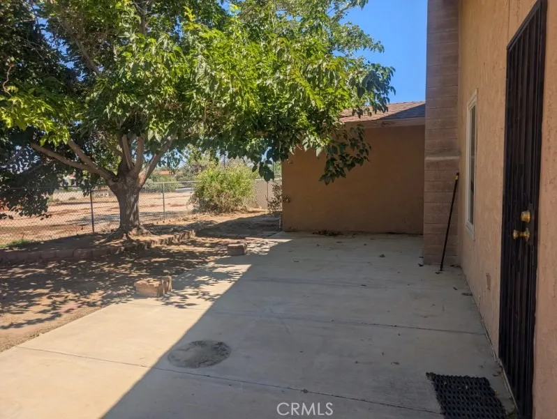 13887 Oakmont Drive Victorville, CA 92395