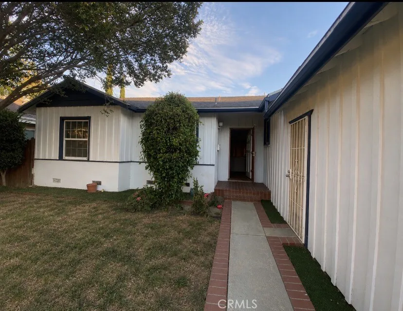 18932 Wyandotte Street Reseda, CA 91335