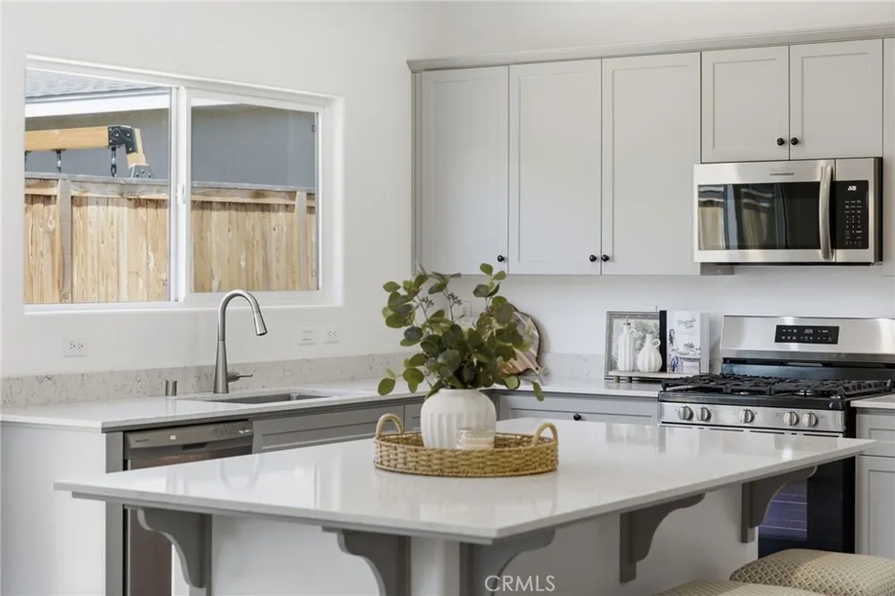 9634 Maple Terrace Lane Shafter, CA 93263